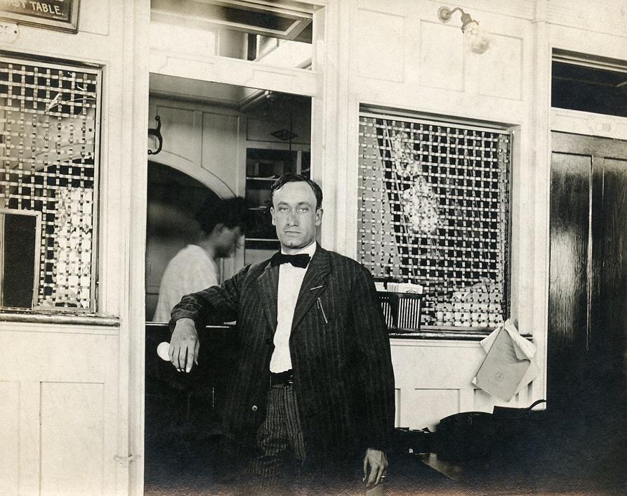 Clerk'sOfficeSteamboatCabinREDUCEDforNORI