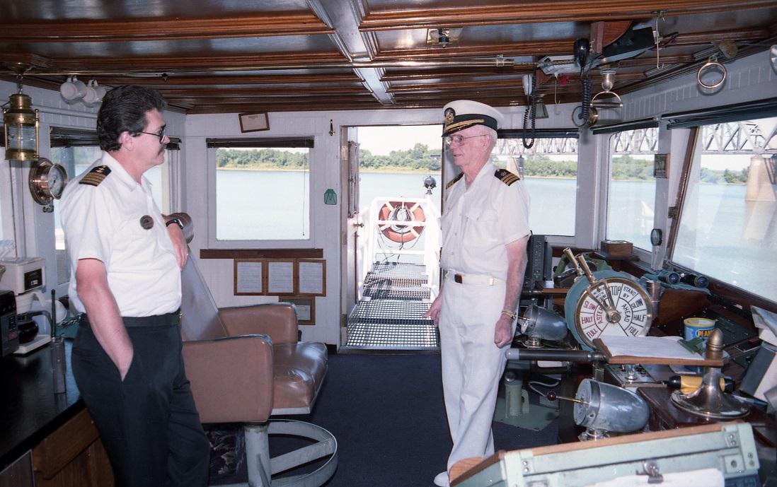 DeltaQueenCaptain-PilotInteriorSept1993