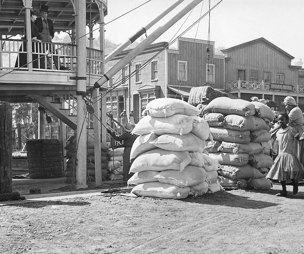EnterpriseUNIVERSALatWesternStreetLanding_MISSISSIPPI_GAMBLER