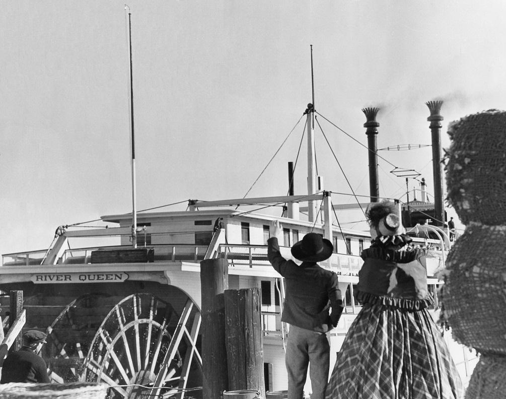 FirstImageSacramentoSteamerFLORA_RooneyHUCKFINN1939forNORI