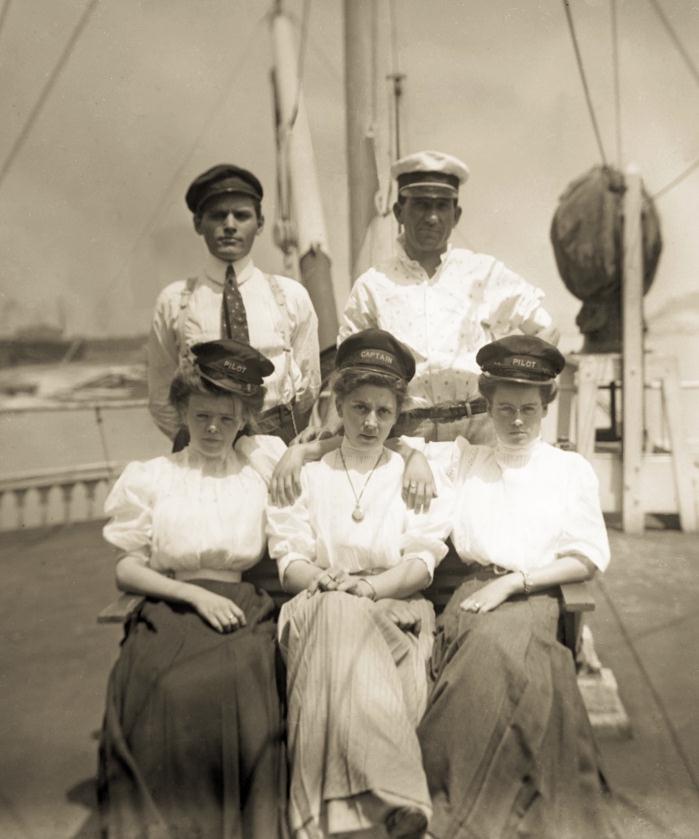 Negative3GirlsSeated2GentsStandingOn1GoldenHour