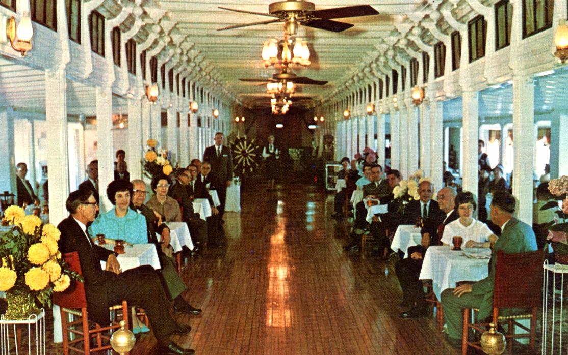 RiverQueenCabinRestaurantPostCard35percent