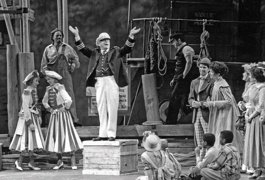 RobertMorseCastSHOWBOATCanada1993ForNORI
