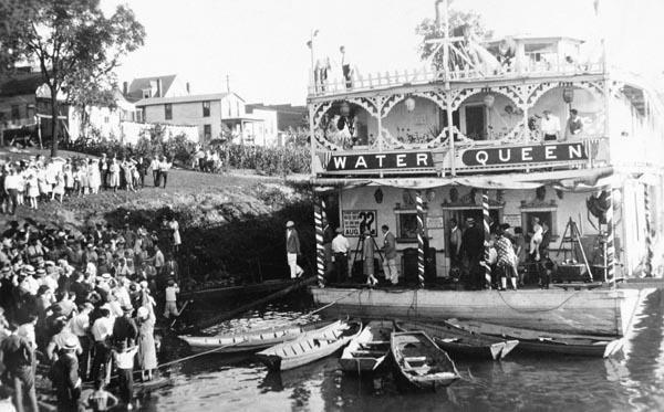 ShowBoatWaterQueen1925