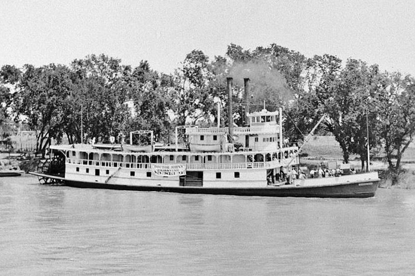 SteamboatBendCLAREMOREqueen