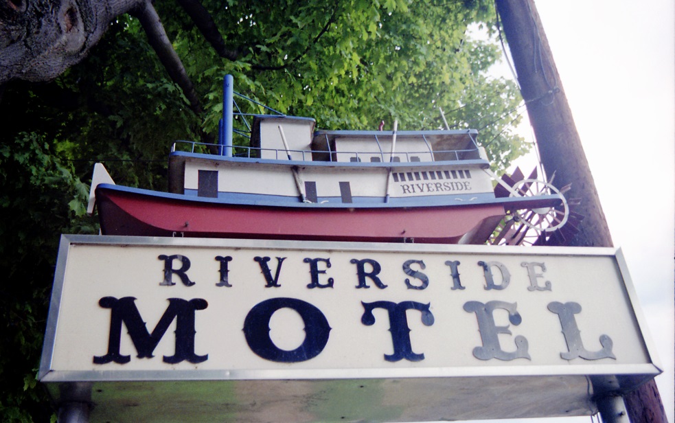 TowboatModelRiversideMotelGallipolisOhioForNORI
