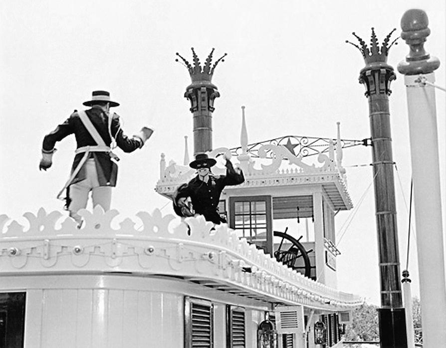 ZorroonDisneylandMarkTwainforNORI